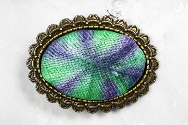 Broche et fibule médiévale : comment les entretenir correctement ?